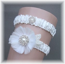 off-white-feather-couture-wedding-garter